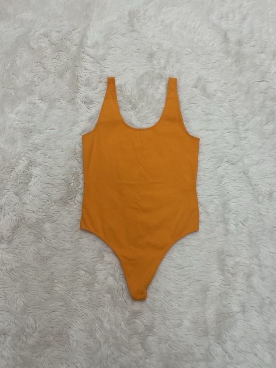 Wilfred Tops - 💜 Wilfred Free - Orange Scoop Neck Bodysuit